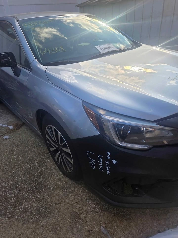 2018 Subaru Legacy Parts - photo 2