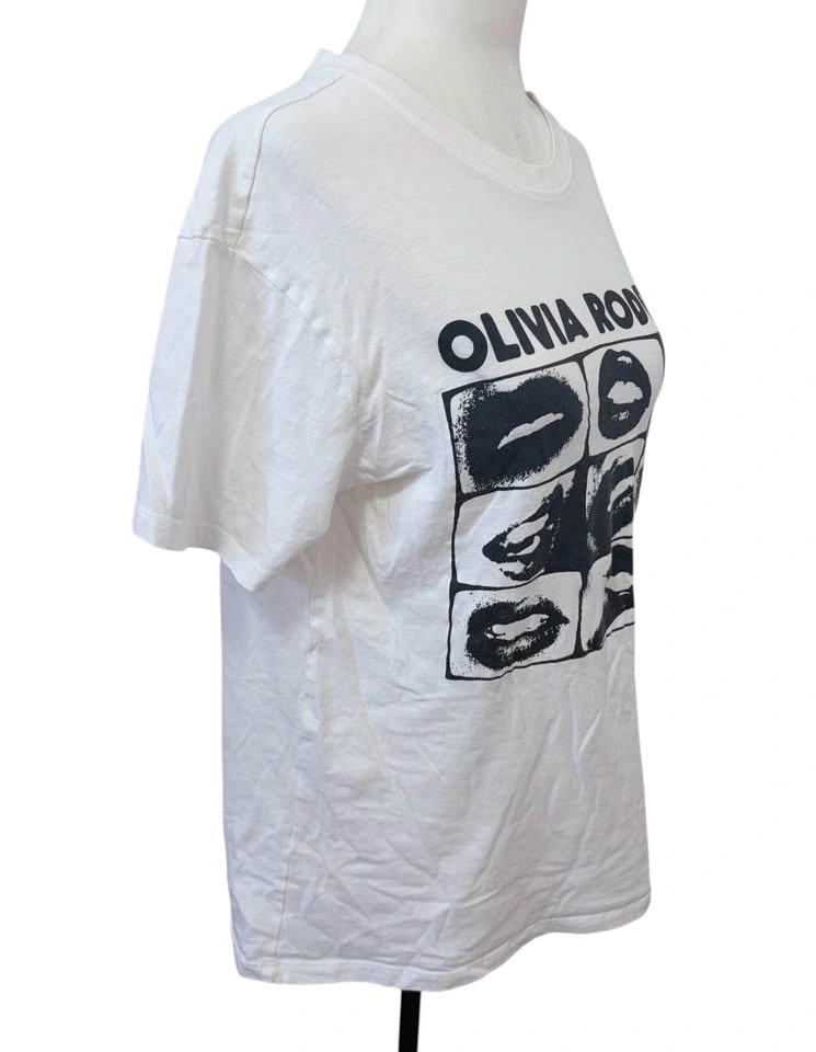 Olivia Rodrigo Graphic T-Shirt Oversized XS White Black Lips Con - photo 3
