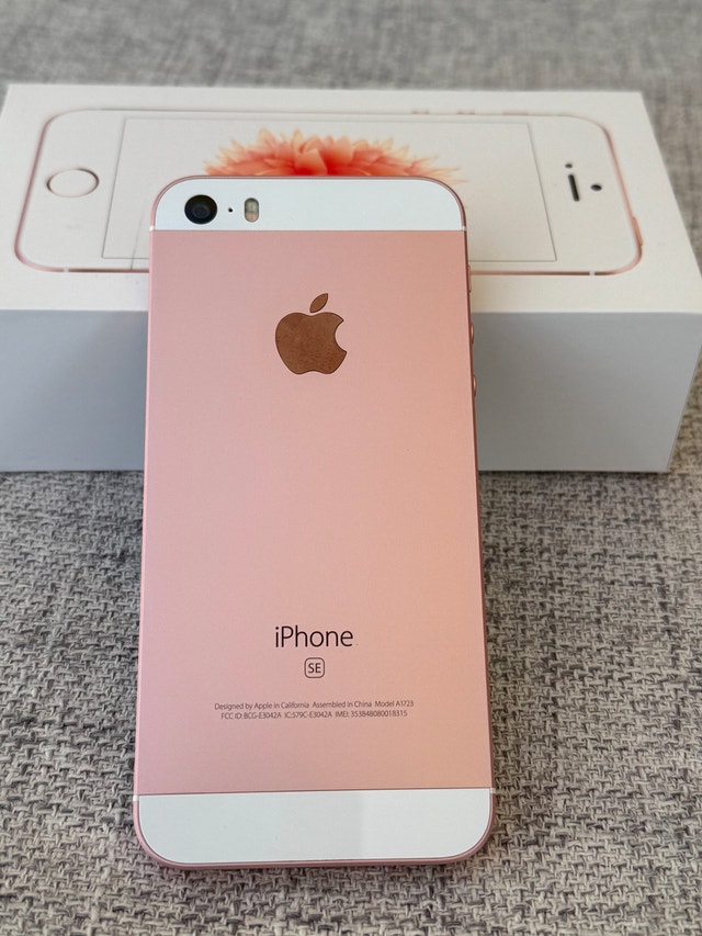 iPhone SE (1st Gen) - 64GB - Rose Gold - Excellent Body - photo 3