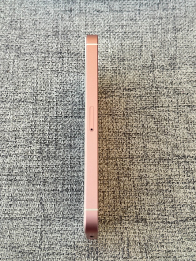 iPhone SE (1st Gen) - 64GB - Rose Gold - Excellent Body - photo 4