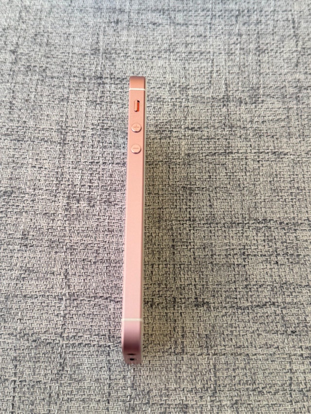 iPhone SE (1st Gen) - 64GB - Rose Gold - Excellent Body - photo 5
