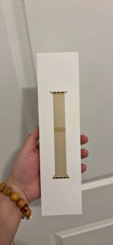 Apple Watch Gold Milanese Loop
