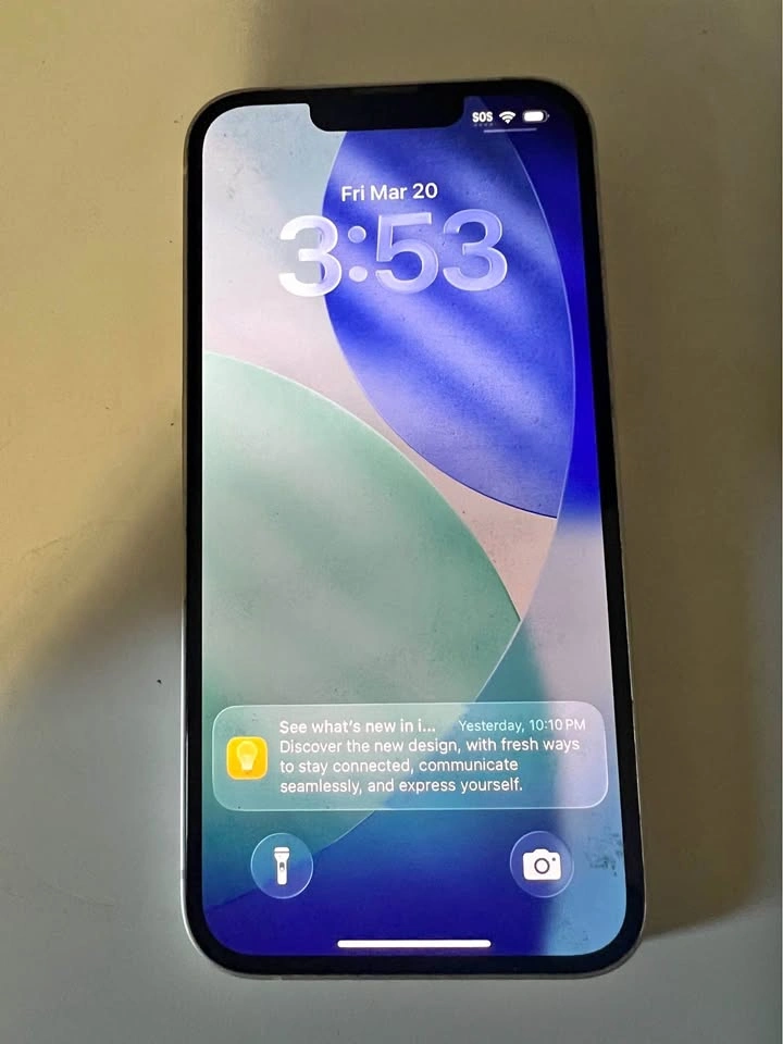iPhone 13 128GB White - SIM Locked to Fido