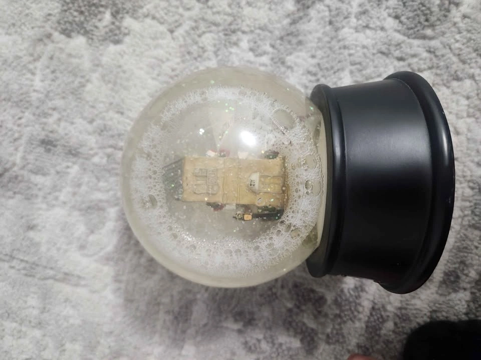 Givenchy Paris Snow Globe - photo 2