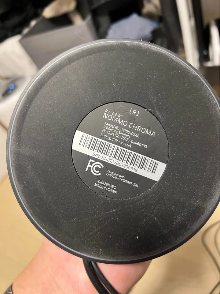 RAZER™ NOMMO CHROMA Speaker - photo 3