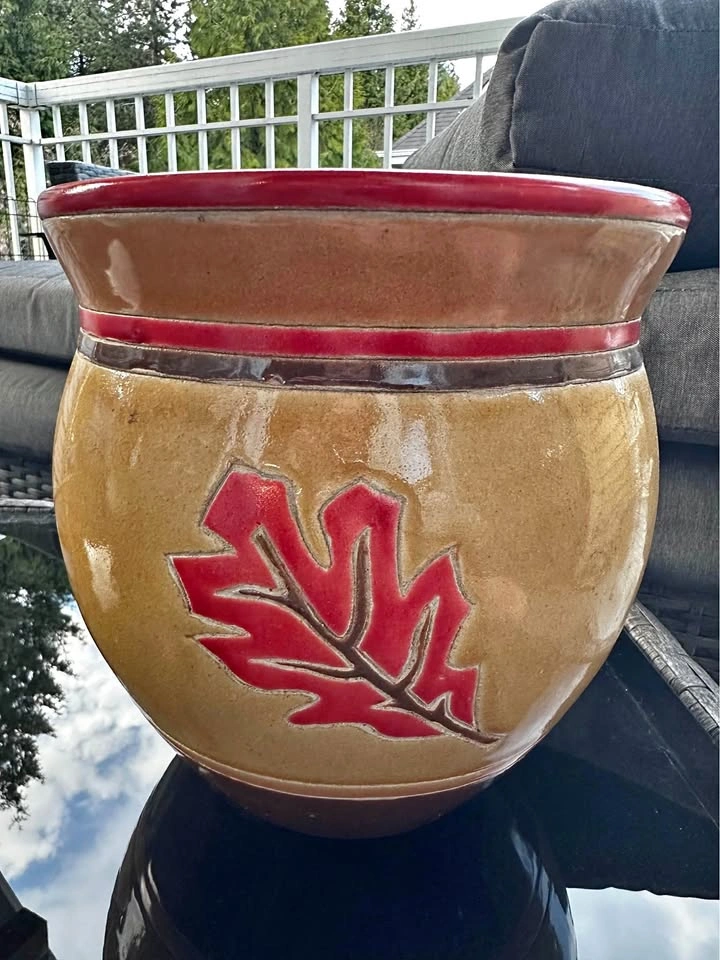 Tan Ceramic Planter Pot Red Leaf Design