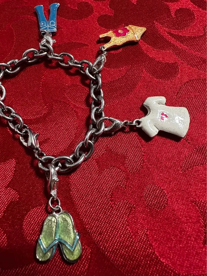 Vintage Charms Bracelet - photo 2