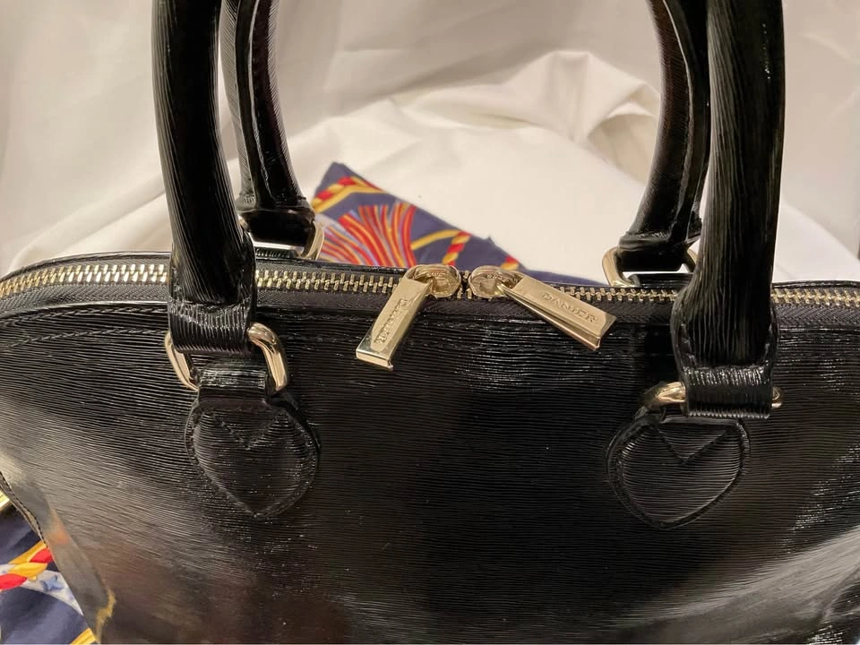 Ladies Purse 100% Leather Danier Structured Satchel - photo 4