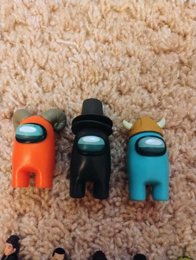 Loose toy lot
