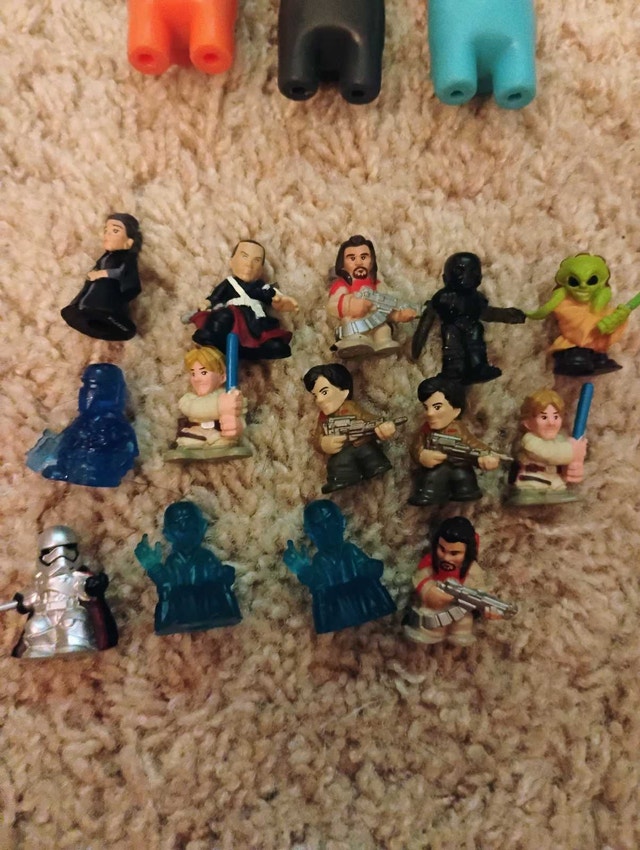 Loose toy lot - photo 2