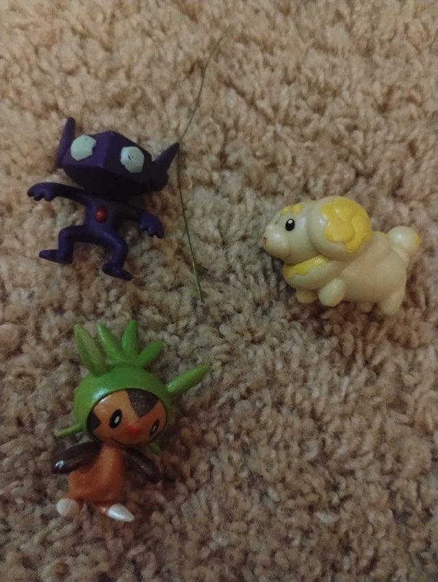 Loose toy lot - photo 5