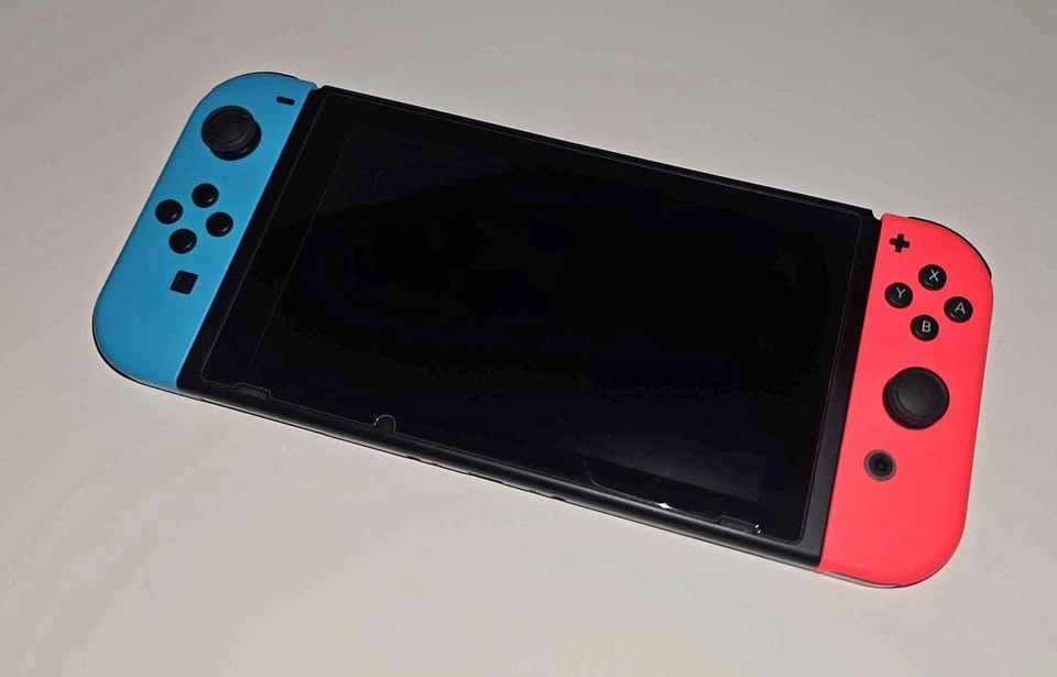 Mint Nintendo Switch v2 (non-LED)