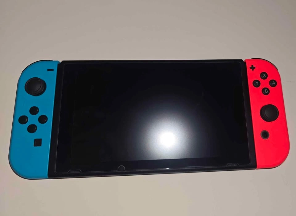 Mint Nintendo Switch v2 (non-LED) - photo 2