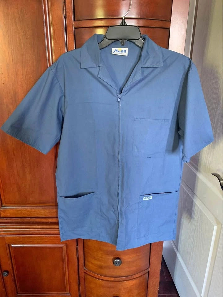 Scrubs size small - NEW