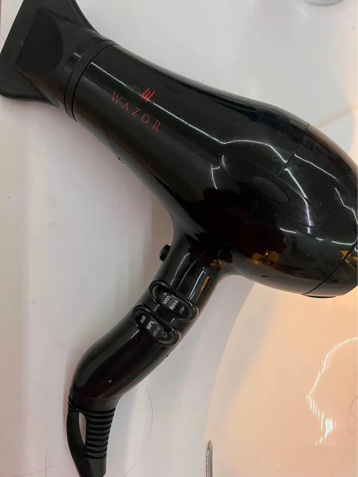 Salon style powerful hairdryer - photo 2