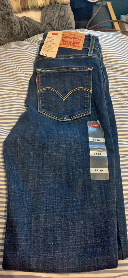Brand new with tags Levi’s high rise skinny jeans size 24 - photo 2