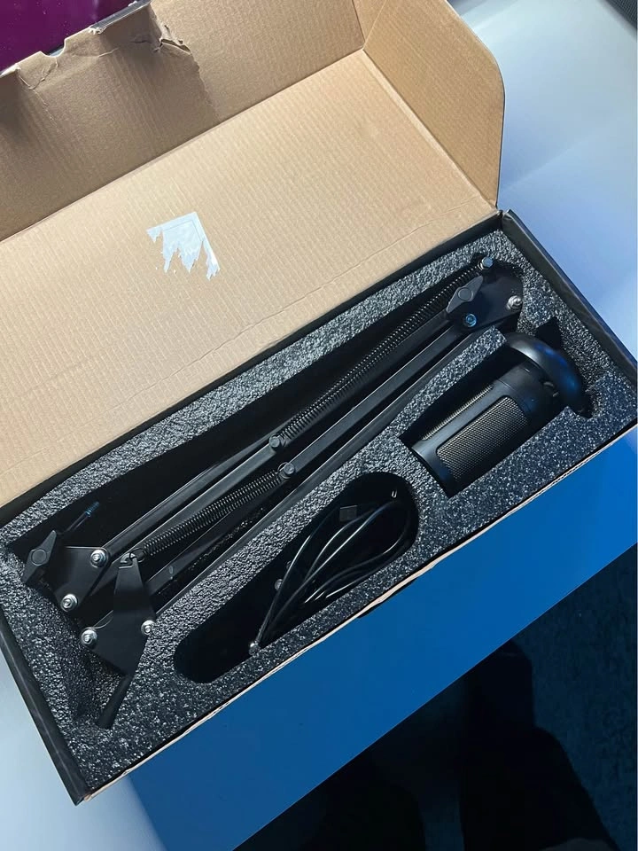 Gaming Microphone With Boom Arm - photo 2