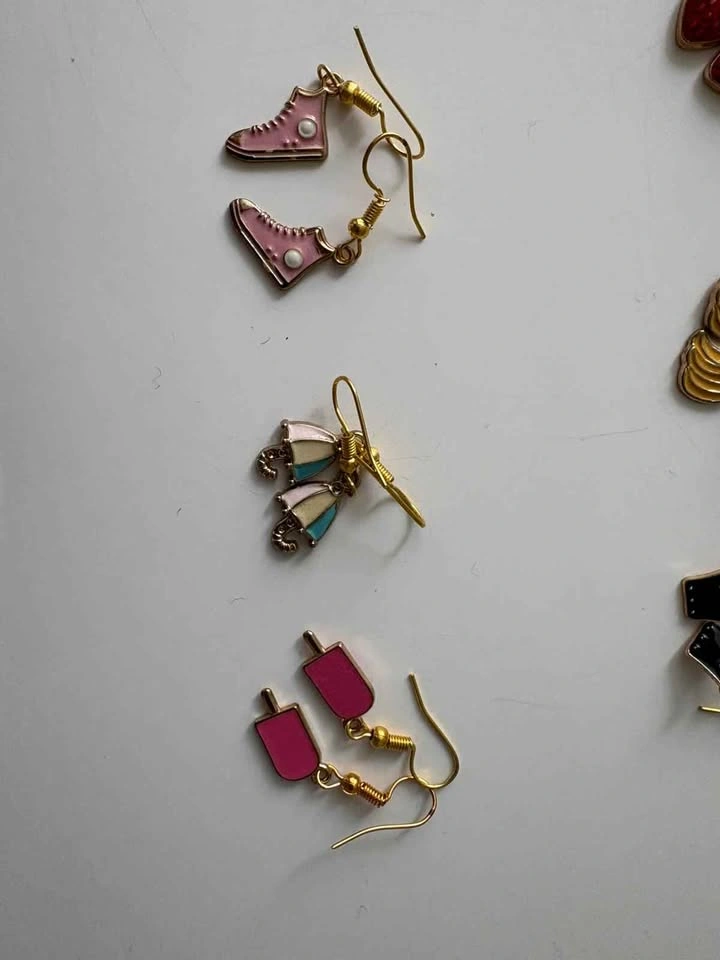 $10 for 3 earrings - photo 3