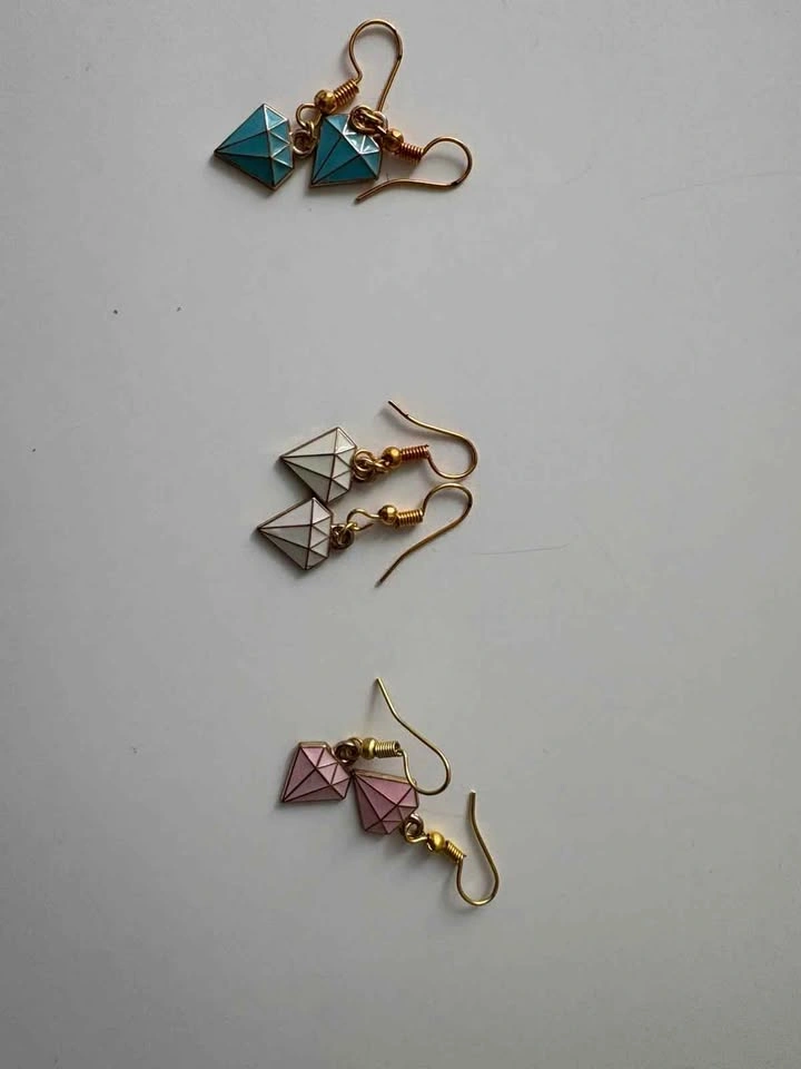 $10 for 3 earrings - photo 5