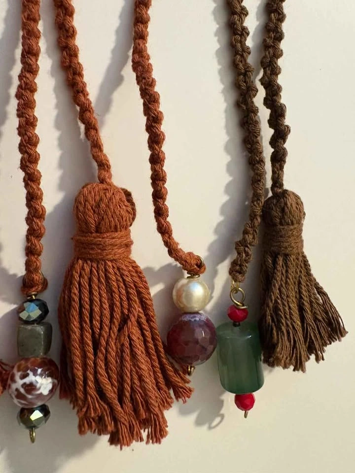 10+ Handmade Macrame Bookmarks - photo 2