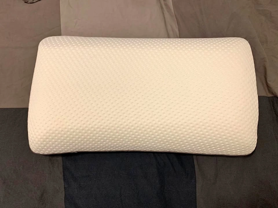 (Moving Sale) Emma Premium Foam Pillow Set (pillow x2)