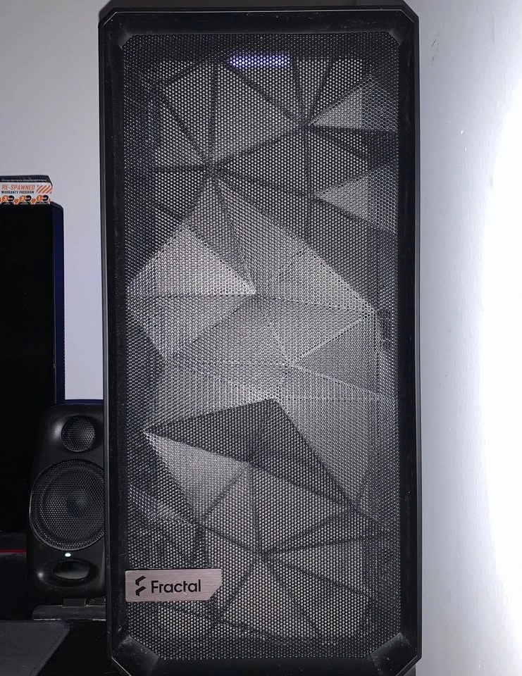 (Moving Sale) High-End Gaming PC | i5-13600K | RX 6800 XT 16GB | - photo 2