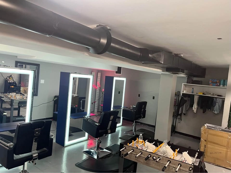 Barber Mirror Stand for Rent – $450/month - photo 4
