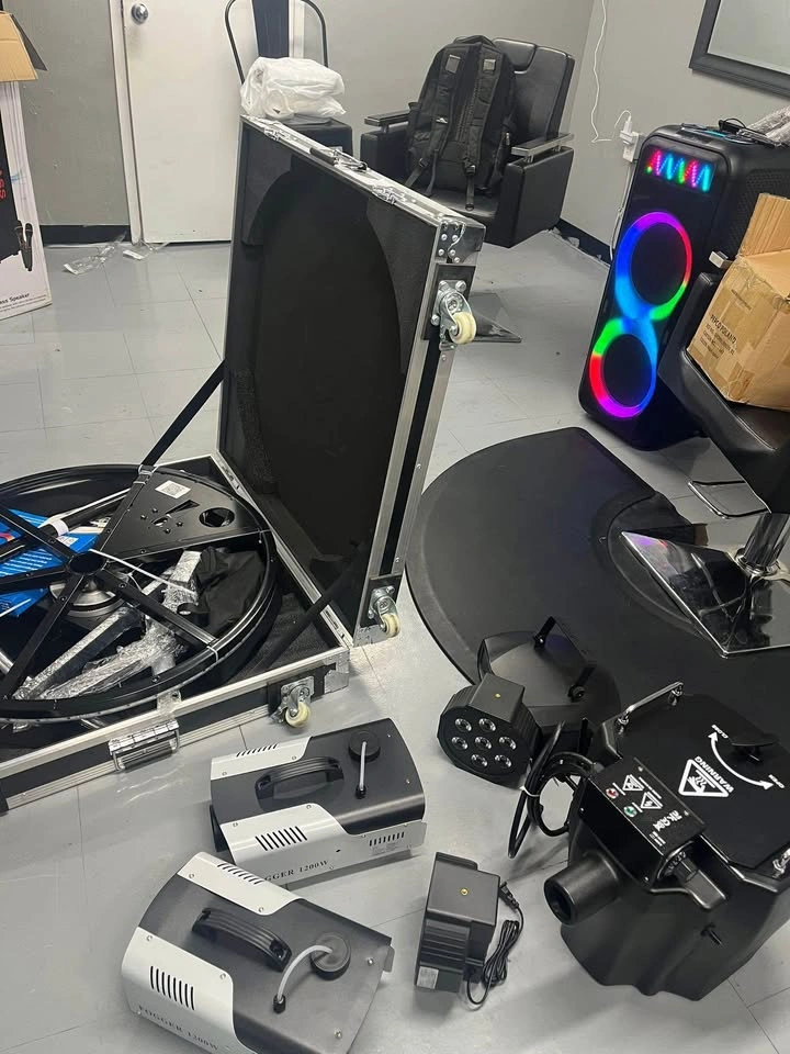 360 Photo Booth with LED Glasses & Hand Wands - photo 3