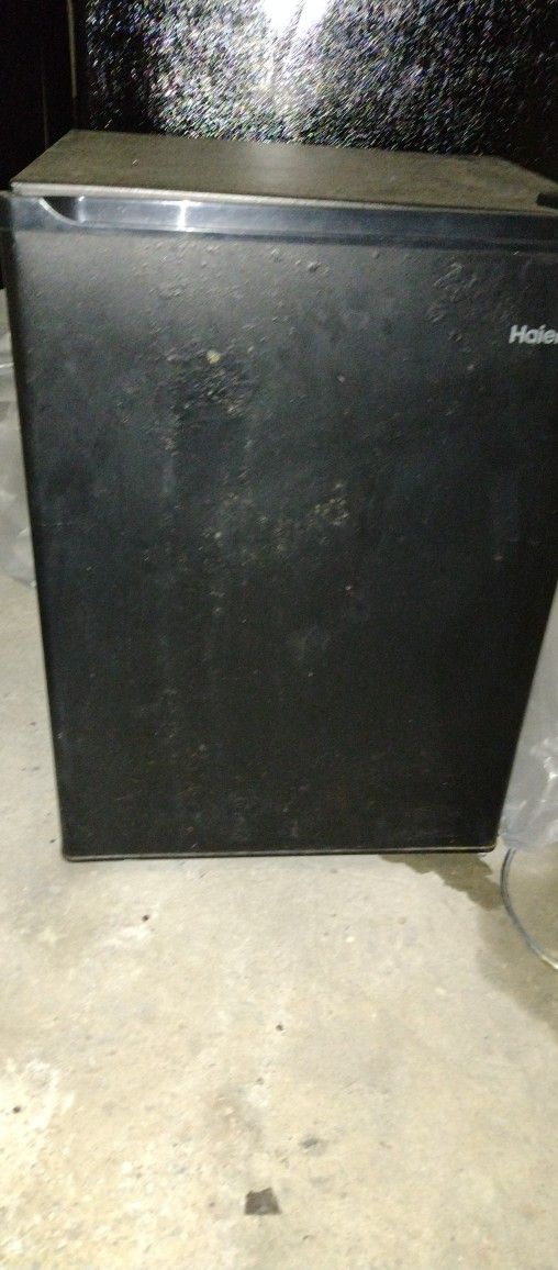 Mini Fridge - photo 2