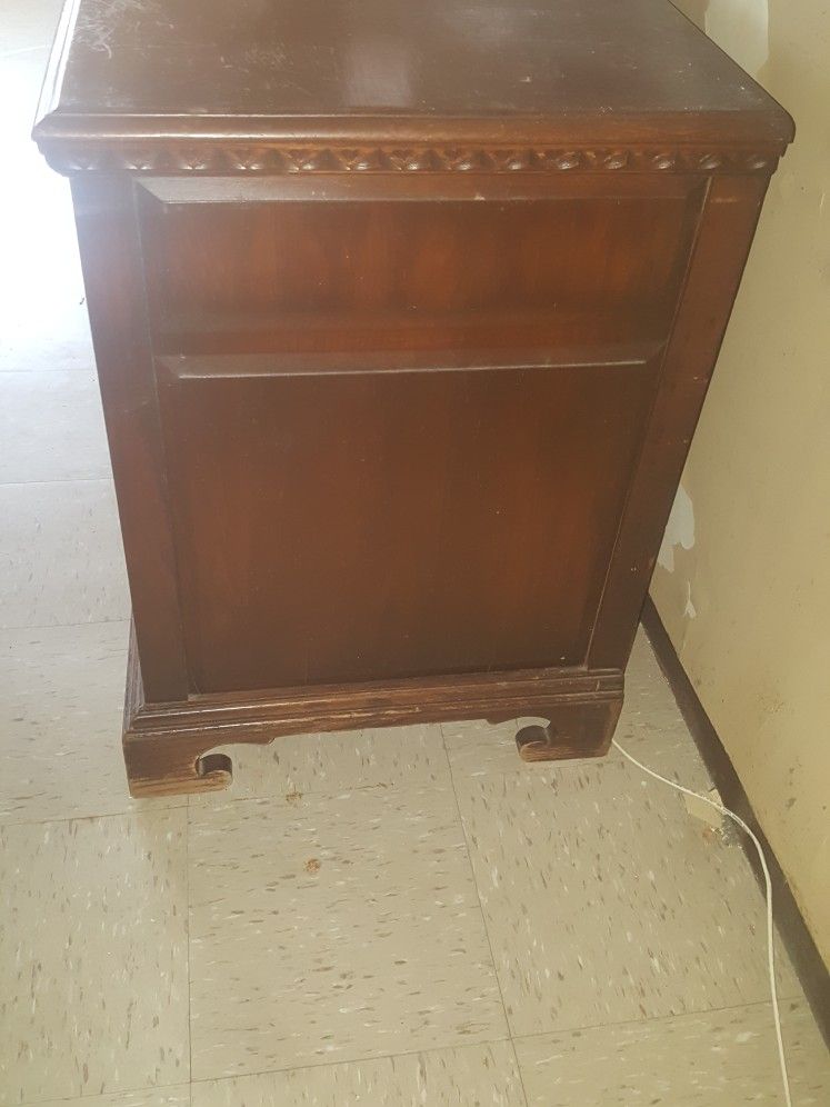 Antique Desk - photo 3