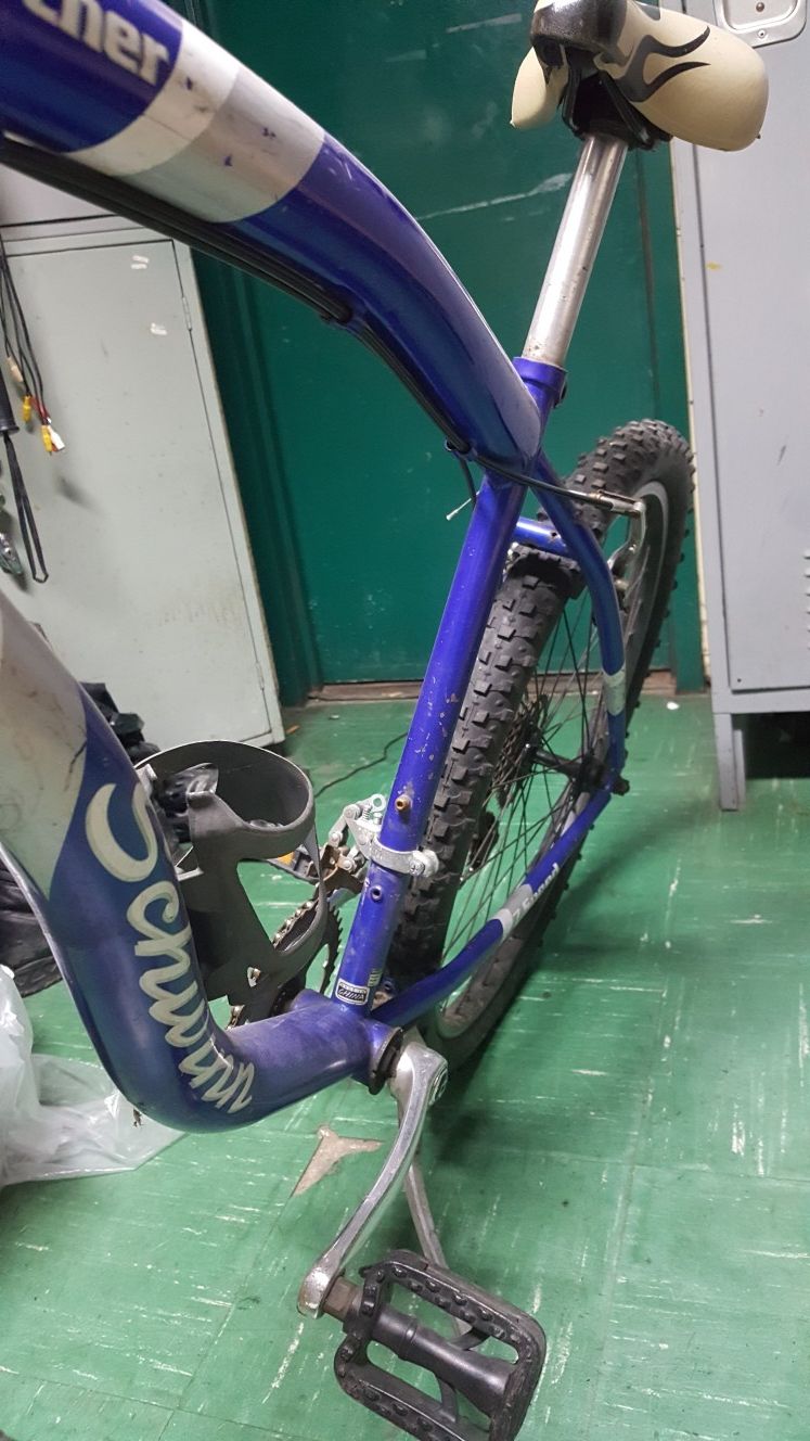 Schwinn 7 Speed Mountain Bike - photo 2