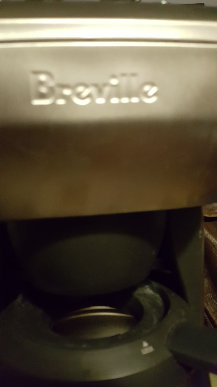 BREWVIle Cofee grainder and maker - photo 4