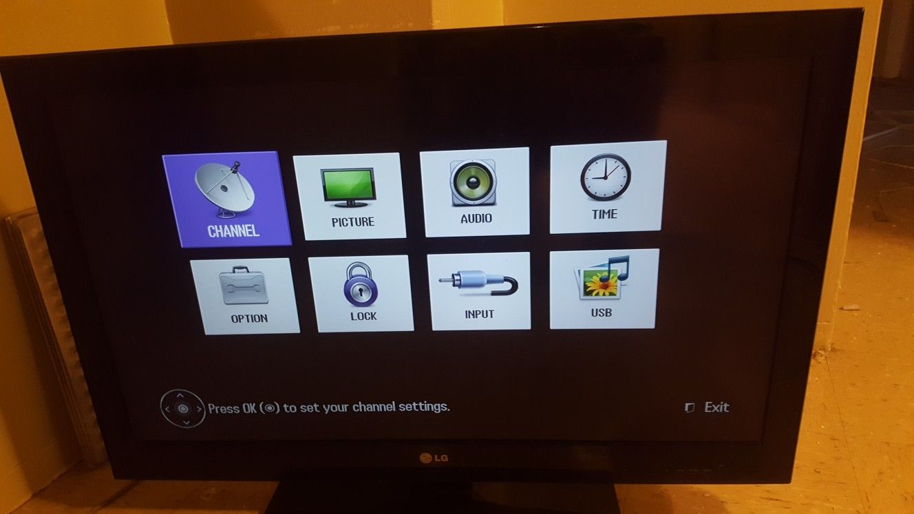 37 in LG TV. No remote.