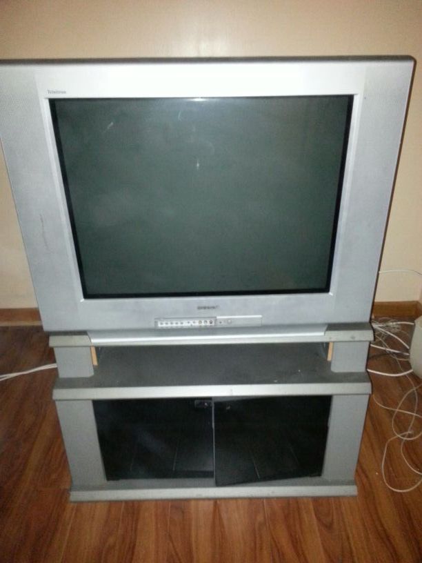 32" Sony Tube TV with Stand