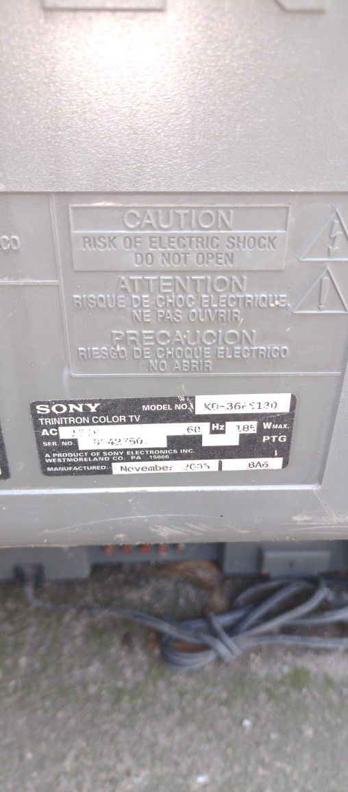 32" Sony Tube TV with Stand - photo 2