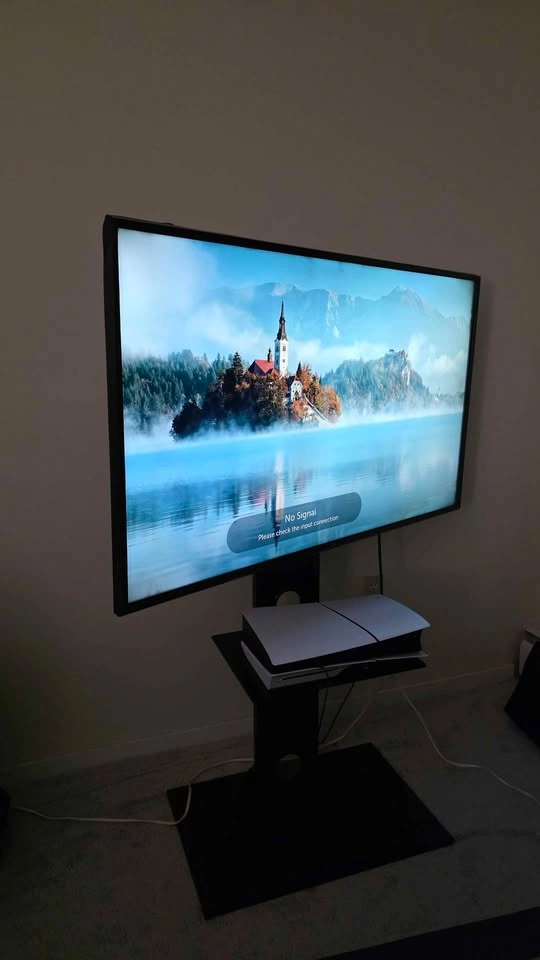 LG 4k Smart TV 49 inch and TV Stand - photo 5