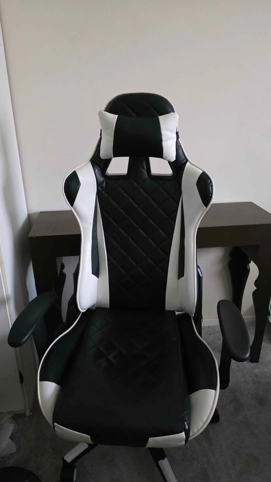 White and Black Gaming Chair / Desk Chair - photo 5