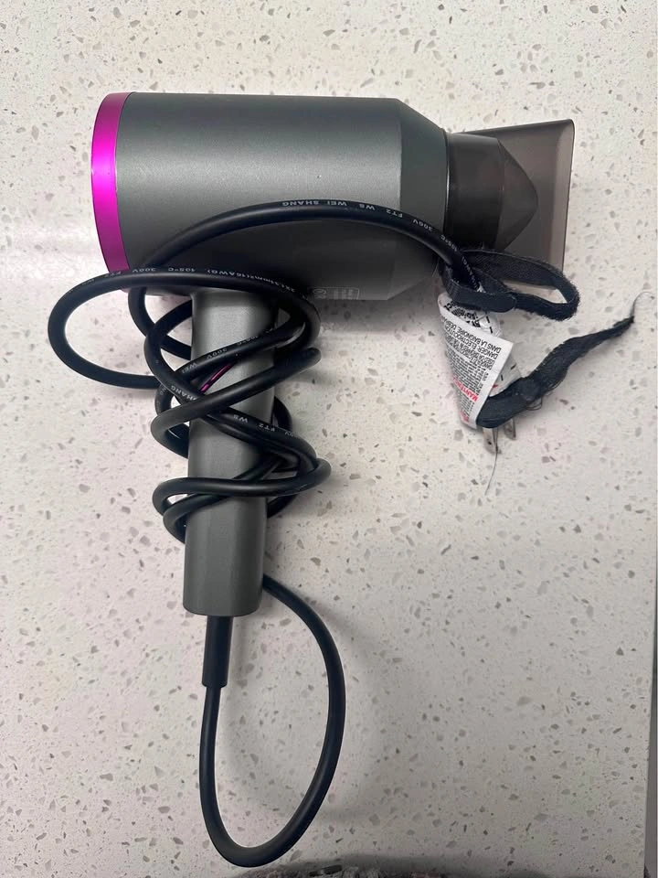 Moving Out Sale – Hair Dryer