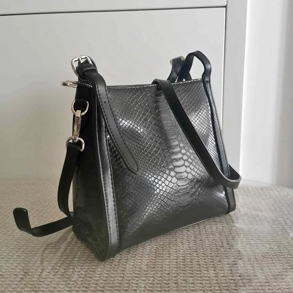 Brand New Leather Small Shoulder Bag / Handbag