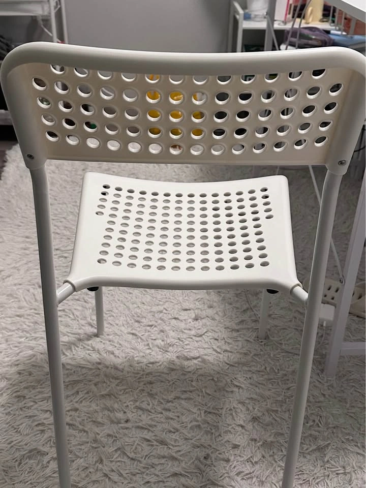 Moving Out Sale – IKEA White Chair - photo 2