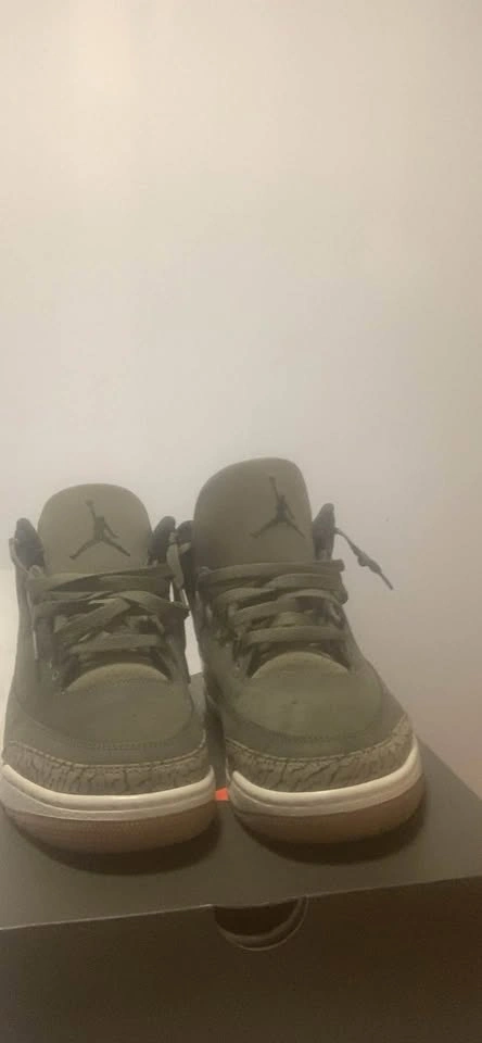 Air Jordan 3 Retro Olive US 11 - photo 2