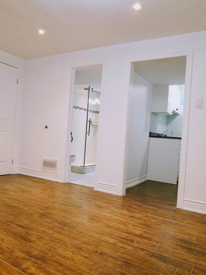 2 Beds 1 Bath - Apartment - photo 3