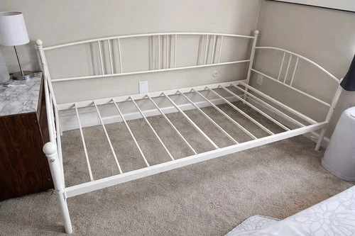 Twin Metal Daybed Frame White