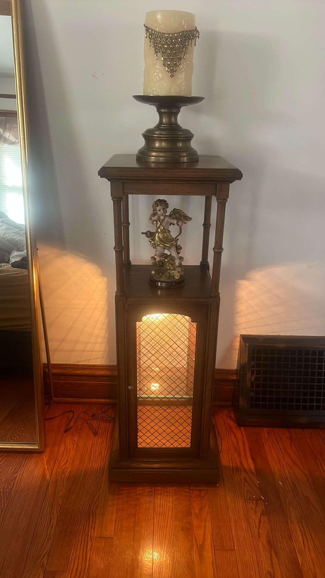 Curio With Light And Cristal - photo 2