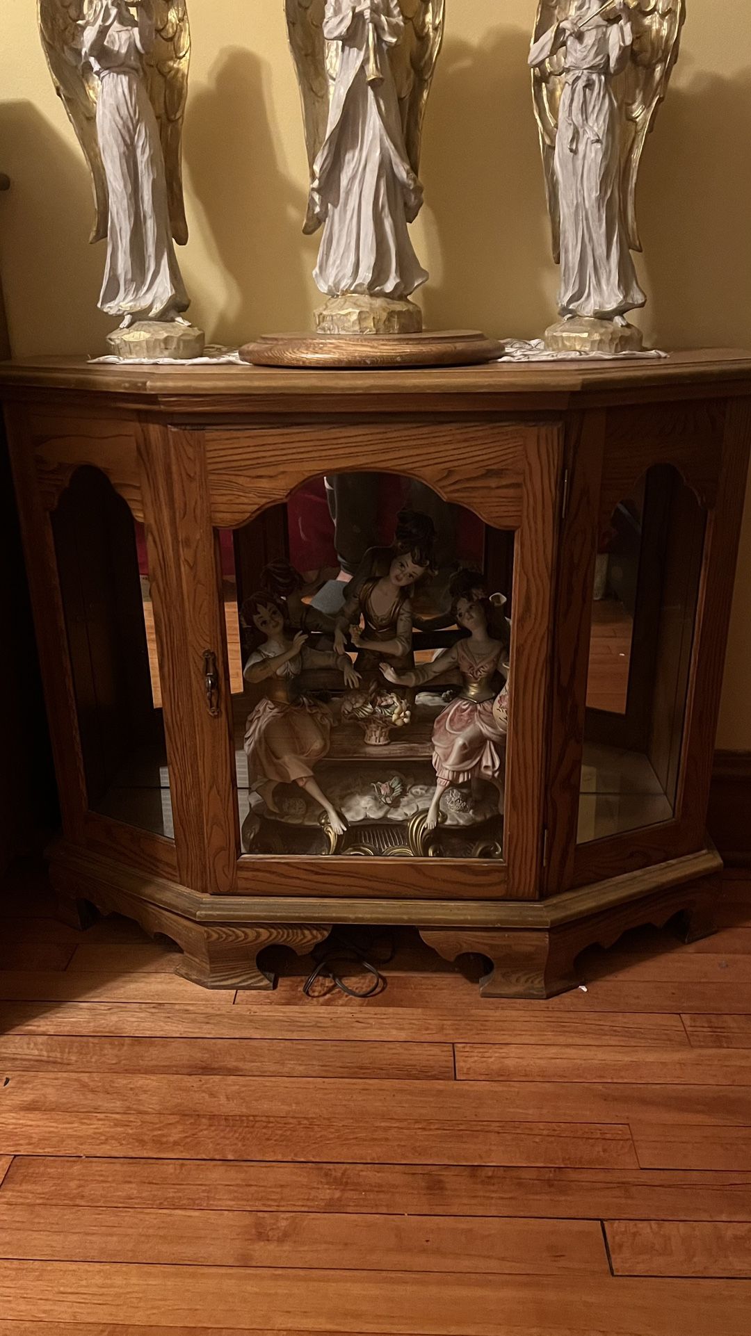 Curio Cabinet With Glass And Mirror