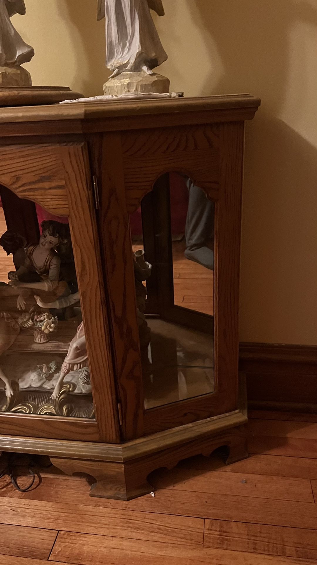 Curio Cabinet With Glass And Mirror - photo 5