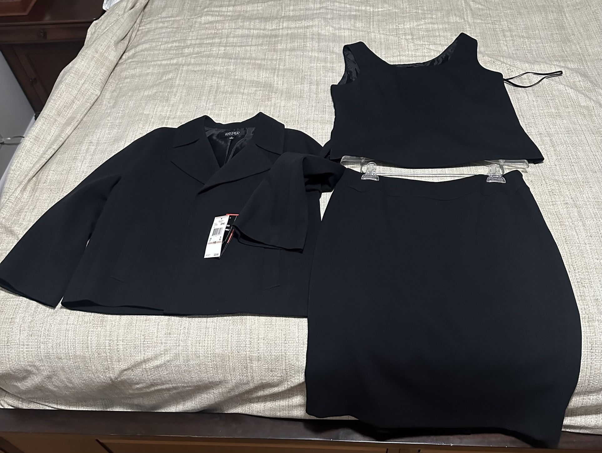 New 3-Piece Suit - photo 3