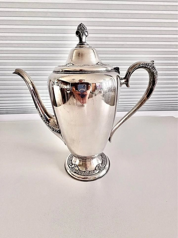 Roger's & Bro Silver Plated Coffee Pot