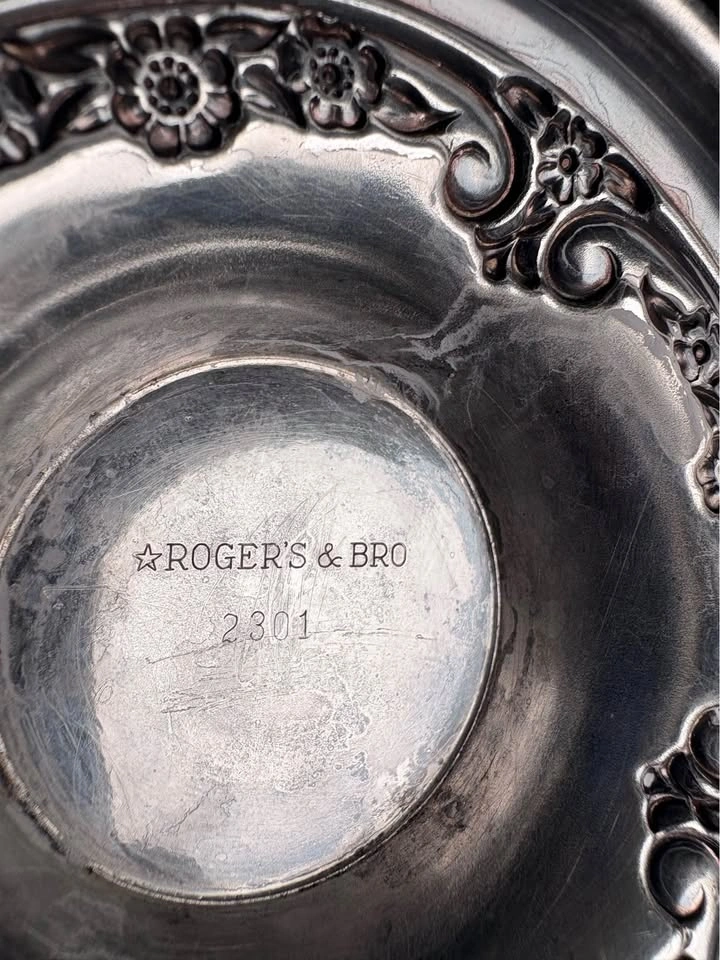 Roger's & Bro Silver Plated Coffee Pot - photo 4