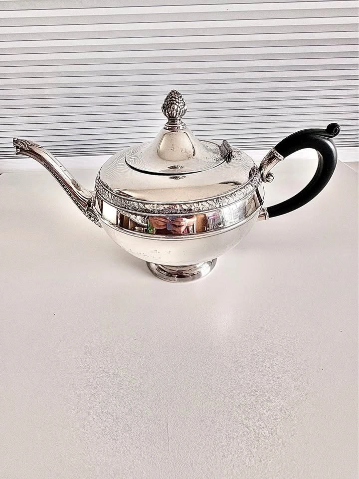 Vintage WM. A. Rogers Silver Plated Teapot